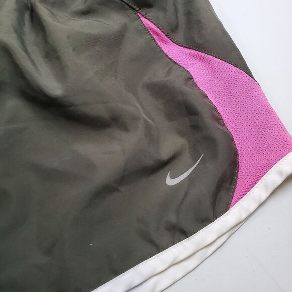 Nike Tempo Running Shorts Women Size XL Athletic Workout Gym Casual Lightweight - Picture 2 of 13